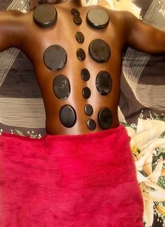 Laxi Massage - masseuse in Accra Photo 5 of 6