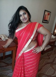 Laxmi Busty South Indian - escort in Dubai Photo 3 of 3