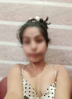 Serena here live cam show & Meeting 🕊️ - escort in Pune Photo 2 of 5