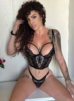 LAYA FOX LESBIC SHOW PARTY GiRL - puta in Dubai Photo 3 of 29