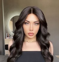 Layal - Transsexual escort in Beirut Photo 1 of 14