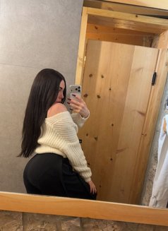 Layal - Transsexual escort in Beirut Photo 1 of 24