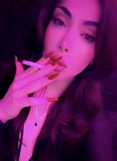 Layal - Transsexual escort in Beirut Photo 1 of 27