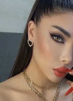 Layal 🇱🇧 - Acompañantes transexual in Beirut Photo 1 of 24