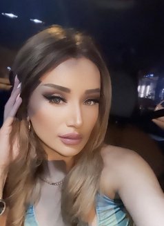 Layal Soren - escort in Beirut Photo 2 of 5