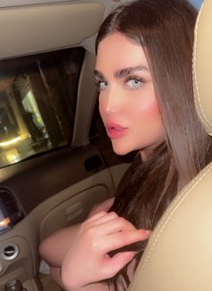 Layan - Transsexual escort in Beirut Photo 14 of 16