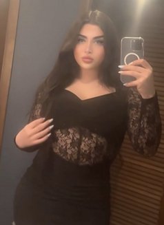 Layan - Transsexual escort in Beirut Photo 15 of 20