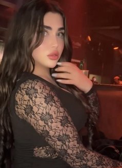 Layan - Transsexual escort in Beirut Photo 17 of 20