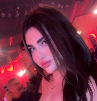 Layan - Transsexual escort in Beirut Photo 18 of 21