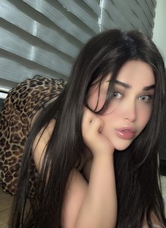 Layan Nour - Transsexual escort in Beirut Photo 3 of 20