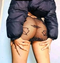 Layla Bae - Intérprete de adultos in Gaborone