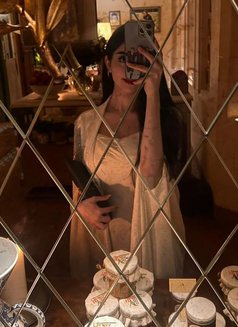 Layla - escort agency in Jeddah Photo 3 of 5
