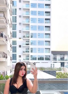 Layla BJ Specialist In JVC - puta in Dubai Photo 5 of 11