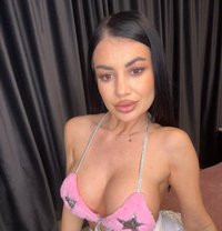 Layla Jameson - escort in Al Manama Photo 1 of 12