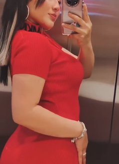 Layla - escort in Cairo Photo 1 of 7