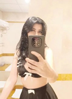 Layla New - escort in Dubai Photo 3 of 5