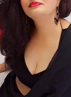Layla Noor (Independent desi Milf) - Male escort in Dubai Photo 1 of 3