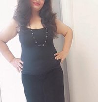 Layla Noor (Independent desi Milf) - Male escort in Dubai
