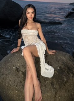 Layla QQ - escort in Phuket Photo 3 of 3