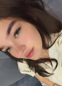 Layla - escort in Dubai Photo 1 of 6