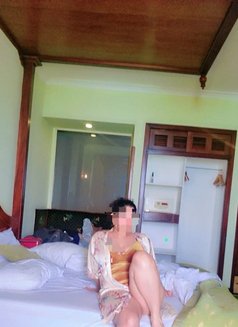 Layla - escort in Colombo Photo 1 of 7