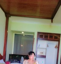 Layla - escort in Colombo