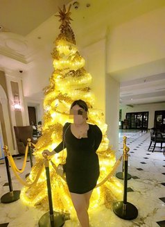 Layla - escort in Colombo Photo 5 of 7