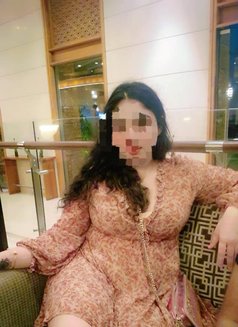 Layla - escort in Colombo Photo 7 of 7