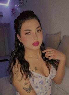 Laylaa - Transsexual escort in Beirut Photo 12 of 12