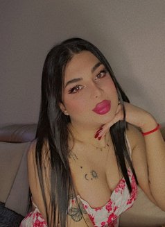 Laylaa - Transsexual escort in Beirut Photo 13 of 14