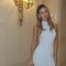 Laylie - puta in Dubai Photo 3 of 6