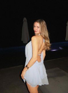 Laylie - escort in Dubai Photo 4 of 6