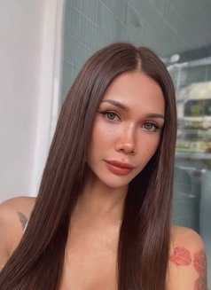 Lb both vip - Transsexual escort in Phuket Photo 2 of 5