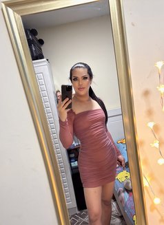 Lb Rosy - Transsexual escort in Dubai Photo 3 of 4