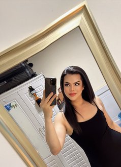 Lb Rosy - Transsexual escort in Dubai Photo 3 of 4