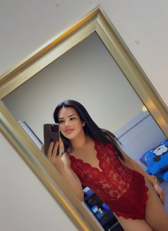 Lb Rosy - Transsexual escort in Dubai Photo 4 of 4