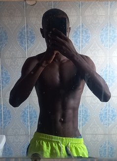 Le Lapeur Professionnel - Male escort in Abidjan Photo 1 of 1