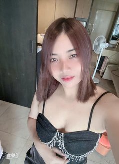 Le May - escort in Hanoi Photo 1 of 3