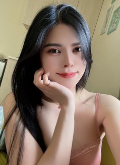 Lê Outcall +Incall - puta in Al Manama Photo 2 of 5