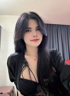 Lê Outcall +Incall - puta in Al Manama Photo 3 of 5