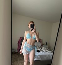 Léa - escort in Paris