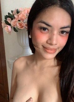 Lea Fox - Transsexual escort in Makati City Photo 2 of 16