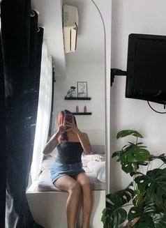 Lea Rose (Camshow,Content,Meet) - escort in Manila Photo 6 of 14