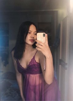 Lea Rosé Camshow/hire/content - escort in Manila Photo 3 of 7