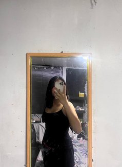 Lea (Sweet Girl in Camshow) - Transsexual escort in Manila Photo 7 of 9