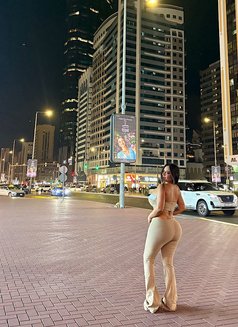 Leah - escort in Abu Dhabi Photo 7 of 15