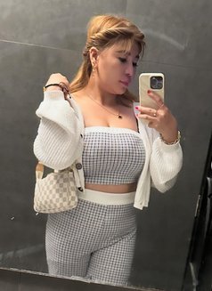 Leah - puta in Abu Dhabi Photo 3 of 6