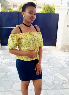 Leah - escort in Berlin Photo 4 of 6