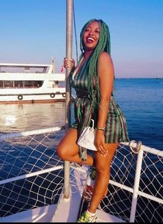 Leah - escort in Indore Photo 1 of 3