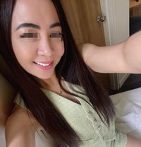 Leah - escort in Singapore